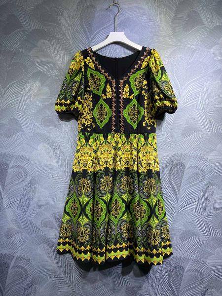 

2023 new v-neck dress printed short-sleeved, Black;gray