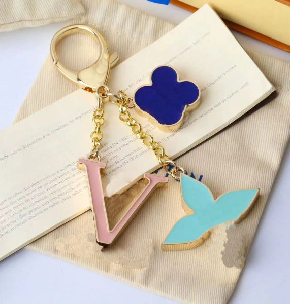 

designers keychains letters with diamonds designers keychain car key chain women buckle jewelry keyring bags pendant exquisite gift681, Silver