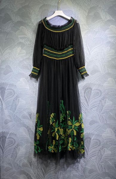 

2023 spring new floral dress round neck mesh waist elastic, Black;gray