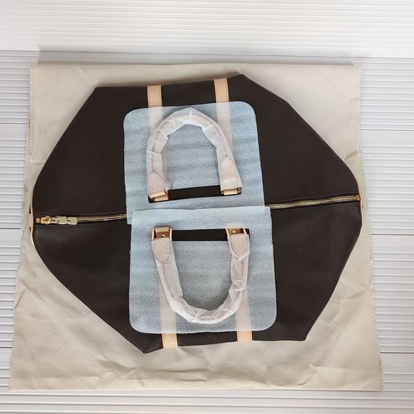 

luxury handbags large capacity womens travel bags genuine leather designer men shoulder duffel bag on luggage bottom rivets with lock head