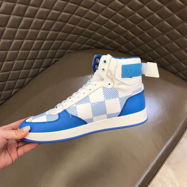 

2023 classic men boots designer shoes lace up black brown fashion luxury printed mens sneakers trainers shoe size38-45 rd220810