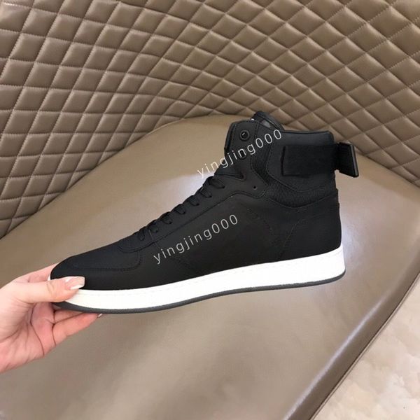 

classic men boots designer shoes lace up black brown fashion luxury printed mens sneakers trainers shoe