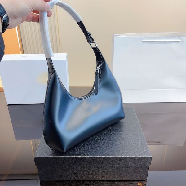 

women's locomotive armpit totes bags golden external real pickup bag women quality luxurys designers women handbags shoulders bag walle