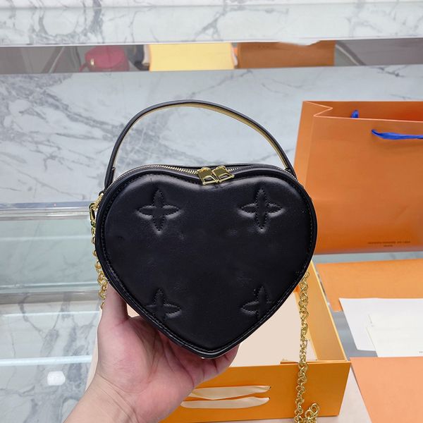 

designer valentine love style vanity bags cosmetic case with handle totes gold metal chain crossbody shoulder heart mini zipper 3 colors flo