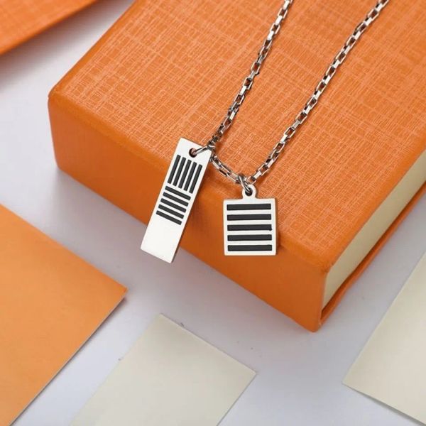 

designer necklace men women pendant necklaces chains square pendants necklaces silver gold color jewerlry accessories 2023 no box