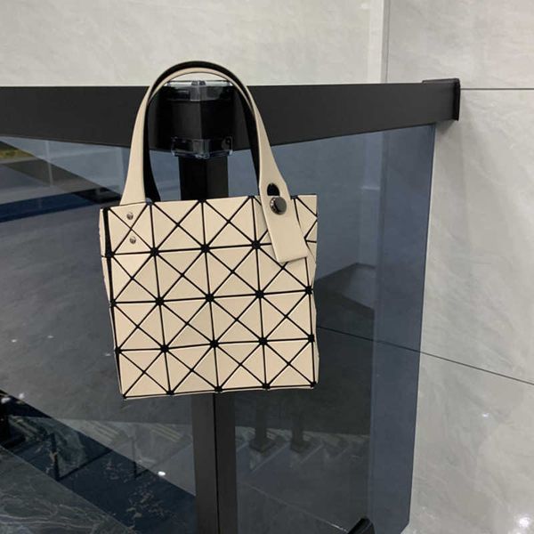 

2023 designer new rhombic small square bag women's mini box handbag