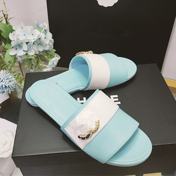 

diamond chain buckle letter slippers designer slides 2023 women summer sandals fashion logo shoes c beach indoor flat flip flops mules leath, Black