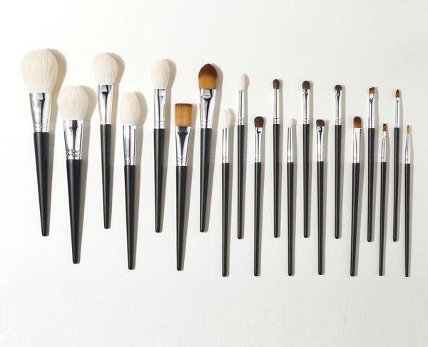 

eye shadow shinedo powder matte black color soft goat hair makeup brushes cosmetics tools brochas maquillage 230211