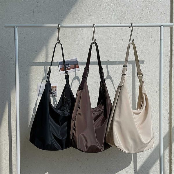 

shoulder bags large capacity ladies shoulder bag trendy fashion tote bag fashionable one shoulder bags casual women travel bag nylon lady ba