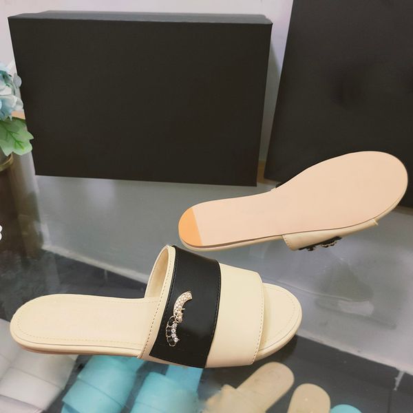 

22ss womens flat heels sandals indoor slipper outdoor beach shoes designer sliders classic mules slip-on flip flops slingbacks casual shoe r, Black