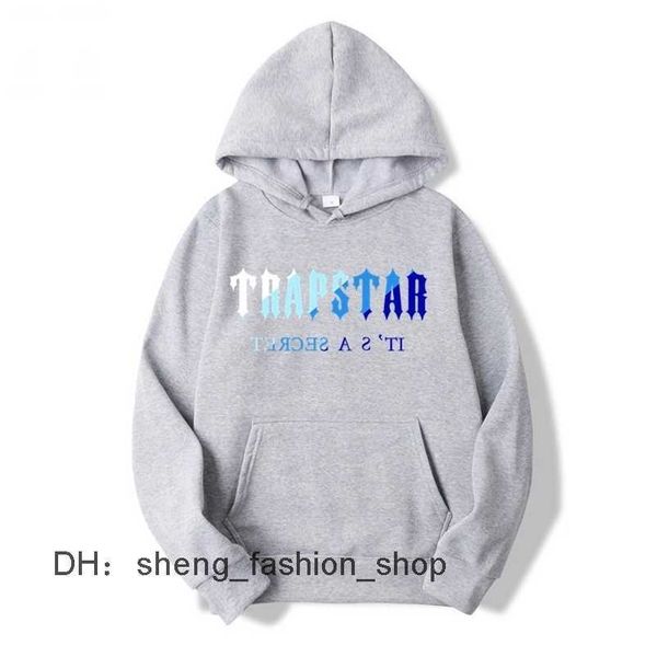 

2023 trapstar tracksuit brand printed sportswear men 18 colors warm two pieces loose sweatshirt pants set hoodie jogging 220815 vn7l, Black