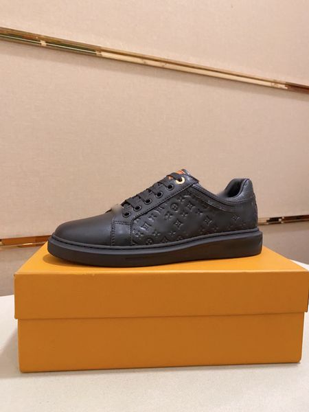 

mens designer shoes letter carved printed black white luxury fashion leather men sports sneakers trainers shoe with original box