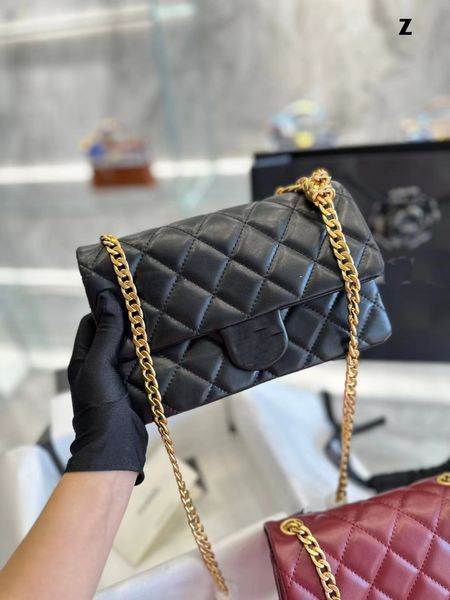 

small 2023 mini flap phone bags solid color leather hardware pendant classic quilted diamond gold chain crossbody bag ladies luxury design m