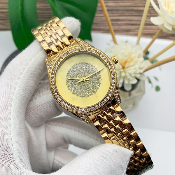 

luxury men's diamond sport stainless steel dial strap quartz battery casual fashion watch, Slivery;golden