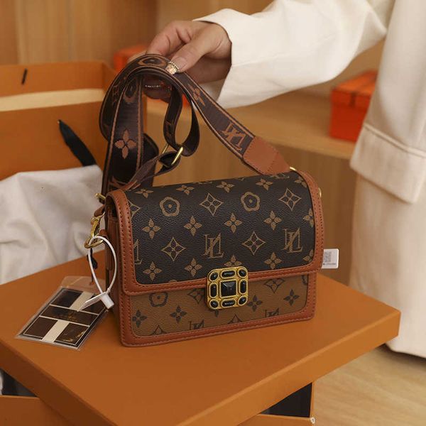 

handbag factory wholesale retail old flower shoulder bag women's 2023 new spring summer cross small square texture