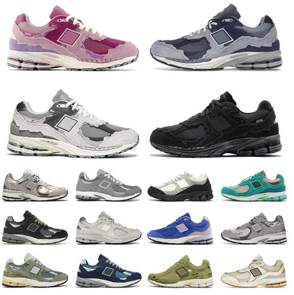 

with box 2002r b2002r athletic luxury casual shoes mens women triple s black white protection pack pink rain cloud phantom sea salt sail des
