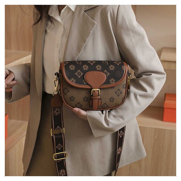 

handbag factory wholesale retail high-quality 2023 new vintage women's bag single-shoulder cross-body portable stick small