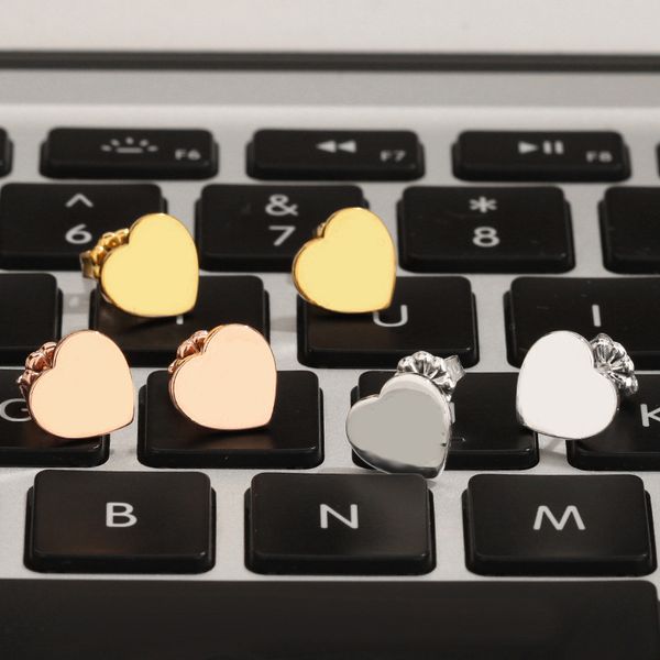 

heart shaped earrings design earrings high end fashion jewelry brand classic earrings titanium steel gold plated crafts never fade christmas, Golden