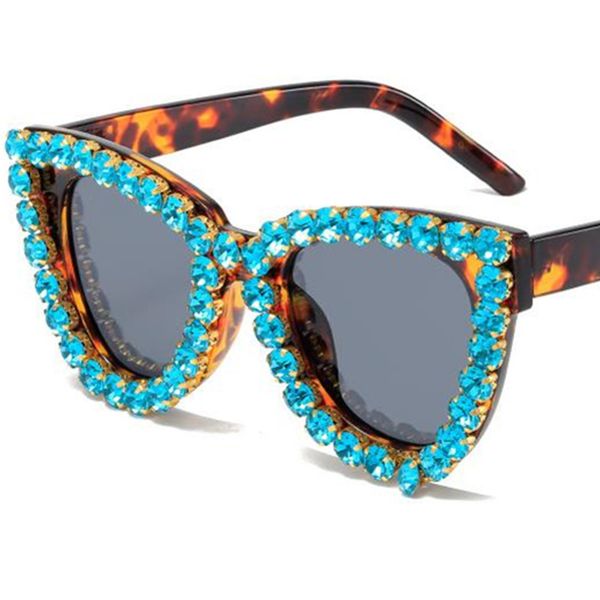 

new sunglasses women retro sun glasses cat eye anti-uv spectacles diamond eyeglasses oversize frame eyewear holiday ornamental, White;black