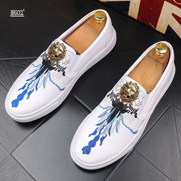 

luxury men leisure board shoes new one step of loafer loafer embroidery flower men's flat sneakers b2, Black