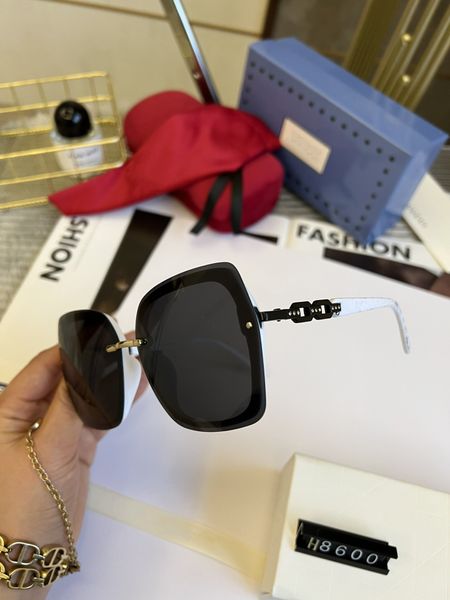 

2023 luxury sunglasses sunglass polaroid lens designer womens mens goggle senior eyewear for women eyeglasses frame vintage metal sun glasse, White;black