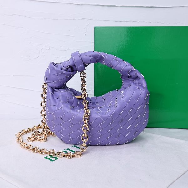 

advanced chain bag with new style in autumn and winter