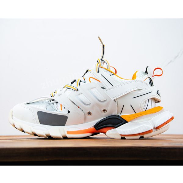 

mens women casual shoes track 3.0 sneakers luxury brand designer trainers triple s leather platform sneaker ice pink blue white orange black, White;red