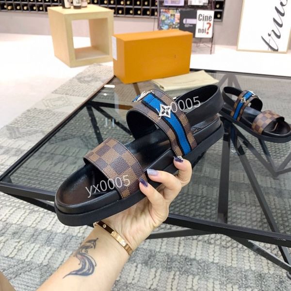 

2023 men leather sandals quilted slingback platform sandal summer beach shoes diamond buckle ankle strap flats chunky wedge sports shoe size, Black