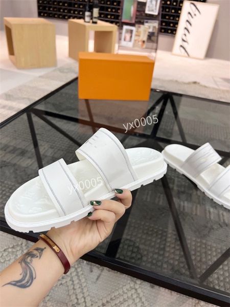 

men summer slippers designer sandals high-quality flat-bottomed loafers with flip flop slide, Black