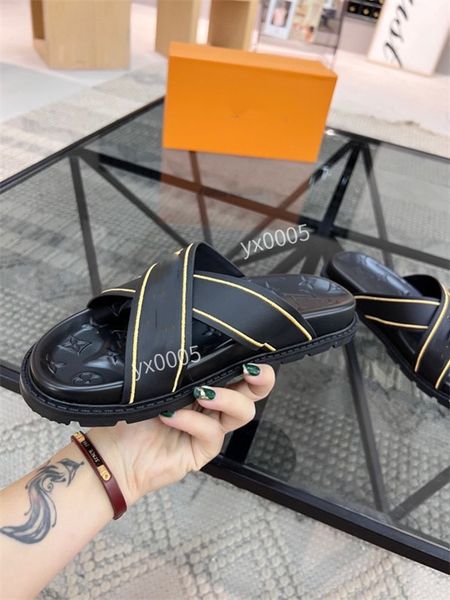 

2023 designer men sandals crystal calf leather casual shoes slides quilted platform summer beach slipper size38-45 rd220614, Black