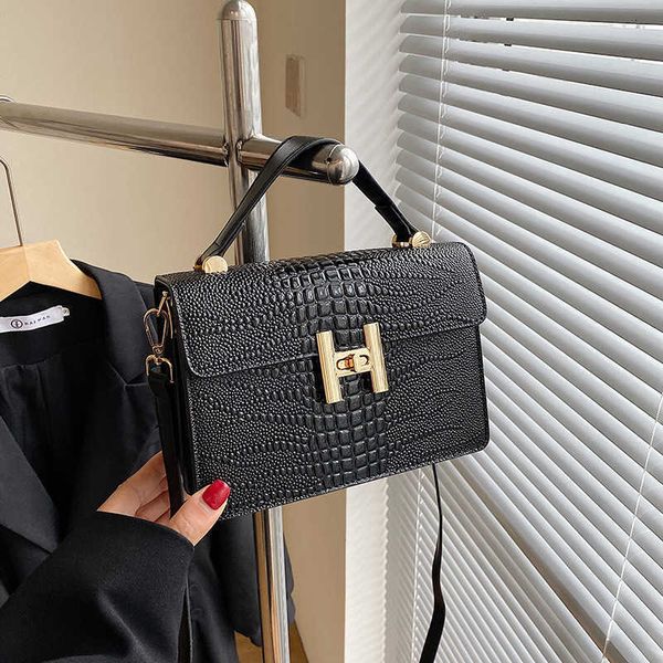 

handbag factory wholesale retail bag women's 2023 new simple fashion portable single shoulder msenger h-button small square s