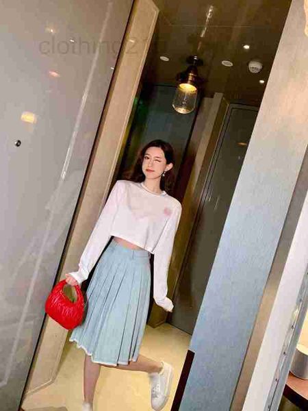 

two piece dress designer shenzhen nanyou high-end 2022 spring/summer embroidery fur decorative old washed denim pleated skirt yct4, White