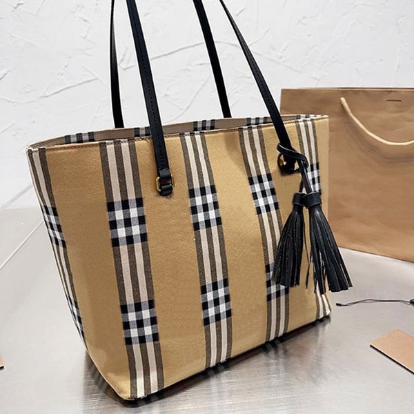 

stripe shopping tote bag women shoulder bags leather hand strap tassel classic check large capacity handbags interior zipper pocket metal ha
