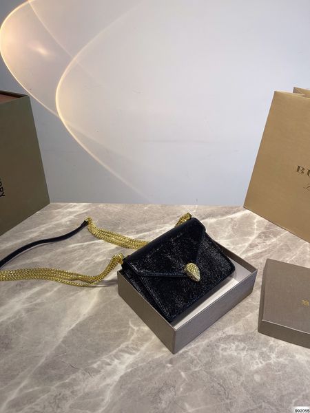 

advanced classic fashion, timeless new bag