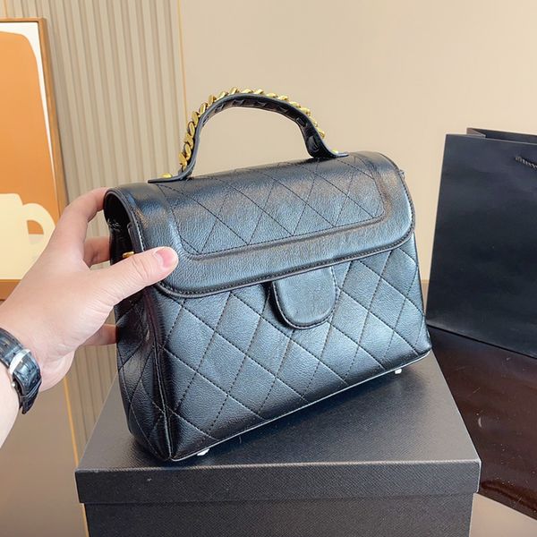 

cc bag shoulder bags vinatge hand with matelasse chain totes bags womnes mini calfskin briefcase multi pochette gold metal turn lock sui