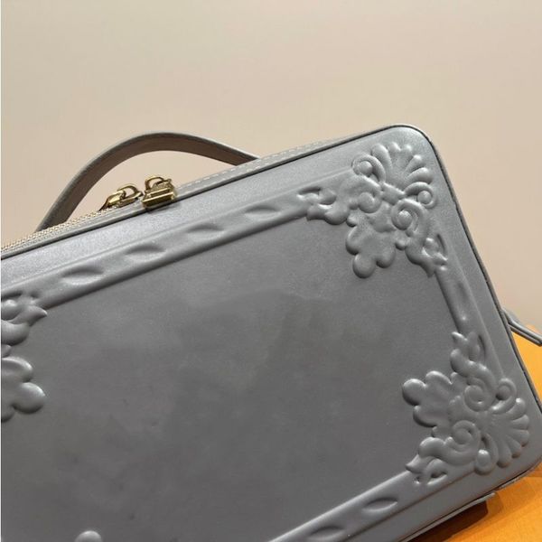 

classic designer shoulder bag for men and women soft trunk embossed leather camera bag hand bag messenger bag