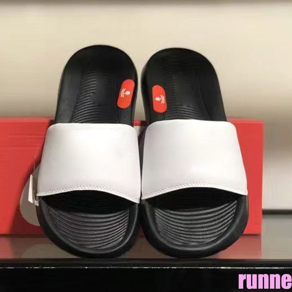 

designer slipper sandals with box luxury sandal men women shoes pool pillow comfort embossed mules copper triple black pink ivory summer sli