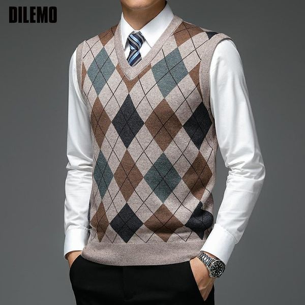 

men's vests fashion designer brand argyle pullover diamond sweater v neck knit vest men 6% wool sleeveless autum casual men clothing 23, Black;white