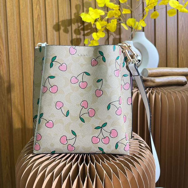 

cherry print luxurys handabg leather designer bag totes coabag women flower tote bag fashion bucket bags large capacity shoulder shopping ba
