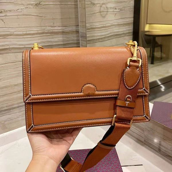 

2023 luxurys designers brand diagonal shoulder bags handbags girl fashion women classic crossbody waist bag handbag 5a flap clutch totes