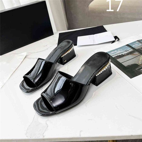 

fashion sandals channel the latest style comfortable soft men and women flat bottom letter logo summer casual slippers 04-04, Black