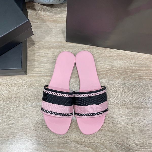 

new designer shoes luxury women sandals 3 colors slipper fashion embossed summer low heel slippers slides flip flops size 35-42, Black