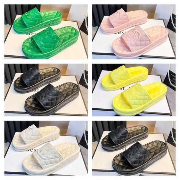 

woman quilted platform slippers thick bottom beach c slippers flat loafers women grid checks candy color casual shoes sandals mules chan and, Black