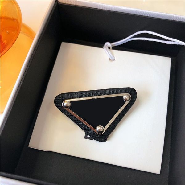 

designer letter brooches pins for women and men fashion brooch pin jewelry accessories gift party, Gray