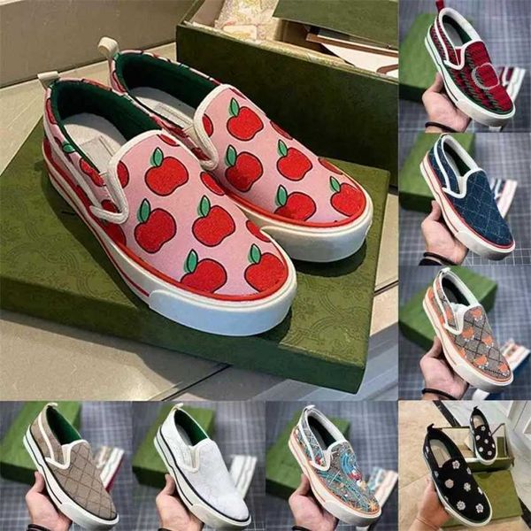

2023 spring tennis 1977 casual shoes designers womens double g letter sneaker strawberry canvas shoe men women shoes ace embroidered vintage, Black