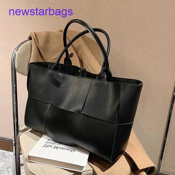 

arco woven tote bags designer bottegs venets large capacity women's 2023 autumn and winter new fashion single shoulder net red por