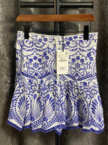 

2023 counter quality heavy embroidery hook flower hollow high waist skinny a-line half skirt summer fishtail type short skirt, Black
