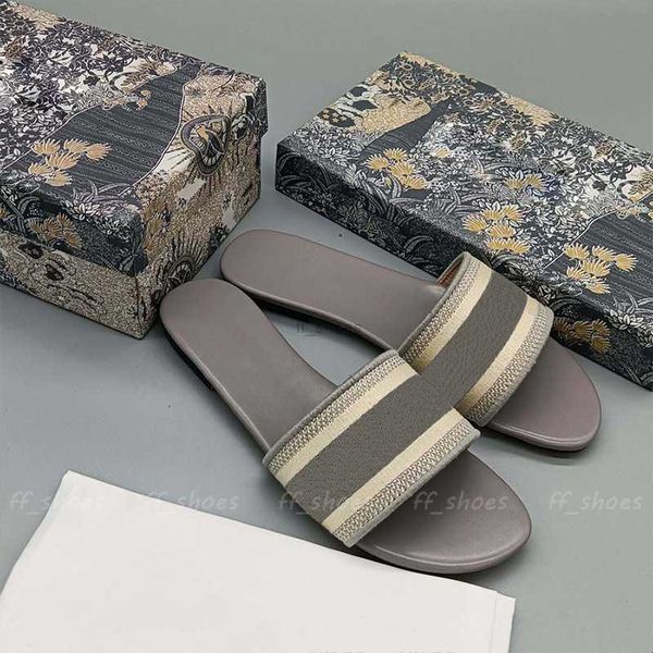 

2023 slipper classic designer women slippers luxury embroidery sandals beach fashion luxurys flip flop flats slide casual shoes with box, Black