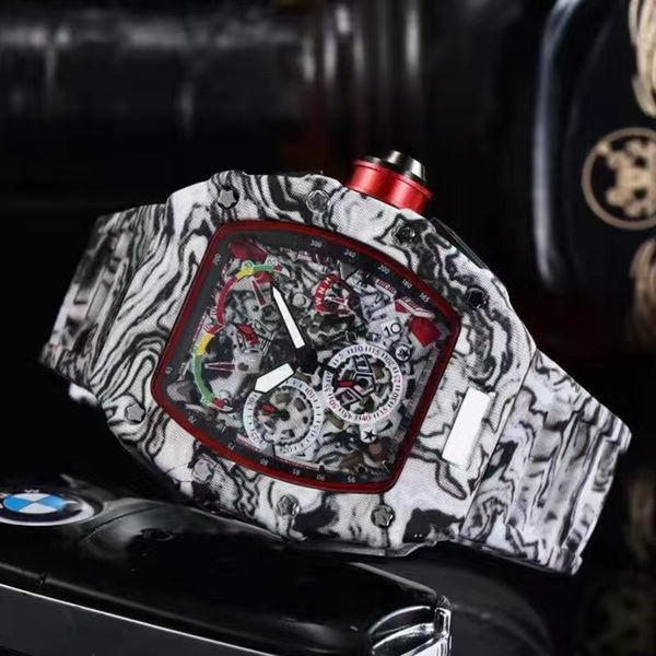 

2022 european and american military style personality cask large dial quartz trend waterproof watch, Slivery;golden