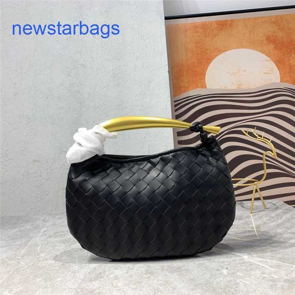 

designer bottegs venets mini pouch bags online shop new moon half shark soft leather wrinkle handbag calfskin woven large capacity versatile